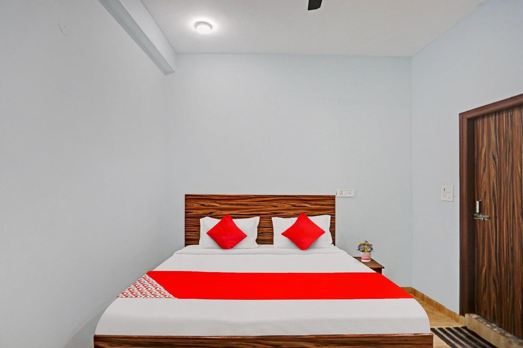 Hotel O Surya Gold Guest House Najafgarh Eksteriør bilde