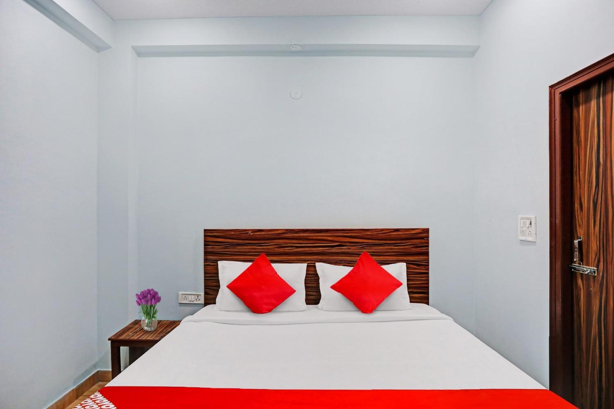 Hotel O Surya Gold Guest House Najafgarh Eksteriør bilde
